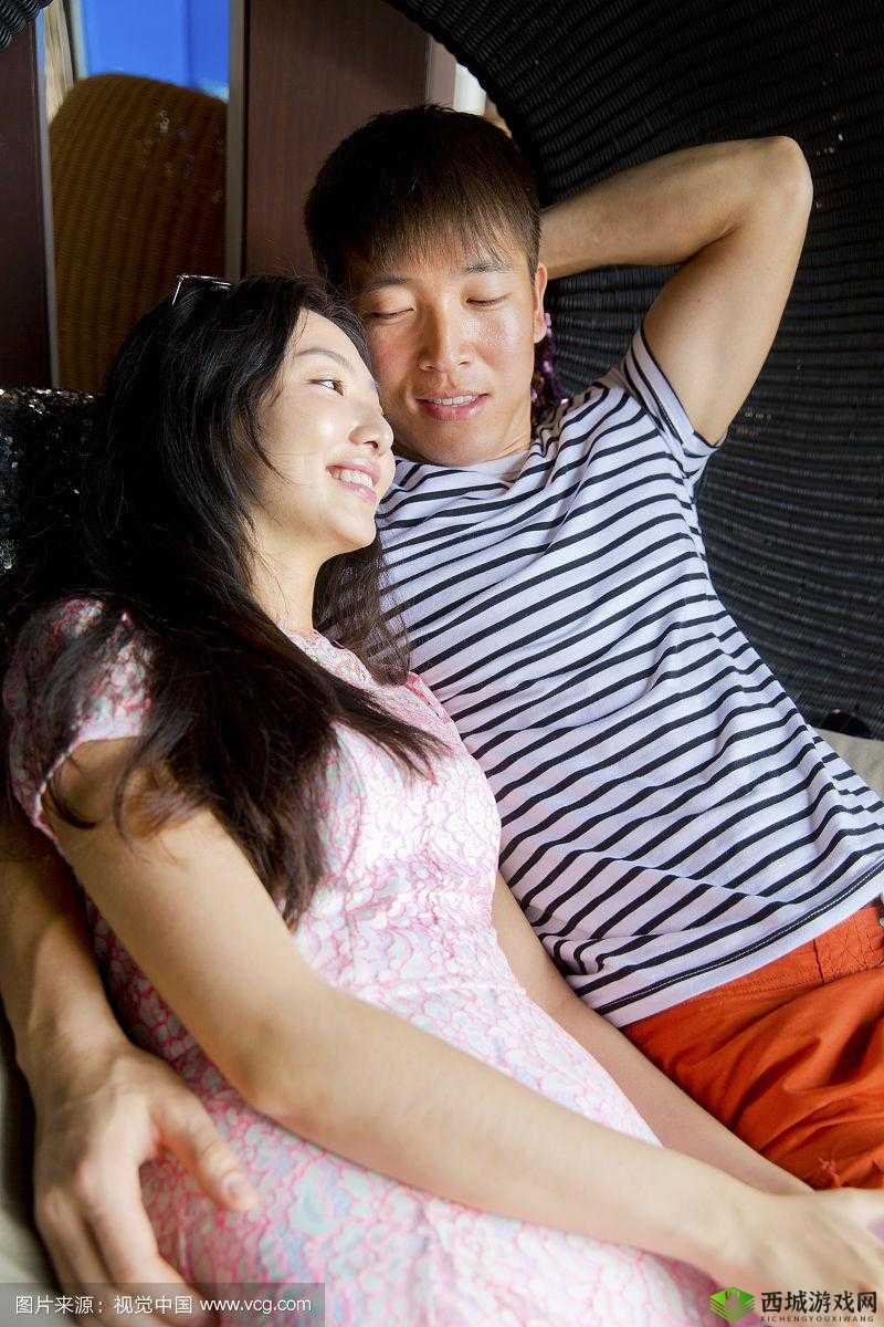 b 站情侣进入高峰期：热恋中的年轻人